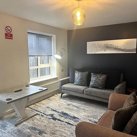 Barber House, Hoyland With Two Allocated Parking Spaces エクステリア 写真
